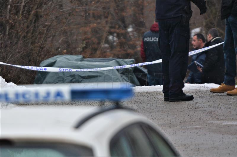 Karlovac: Osoba izgorjela u automobilu