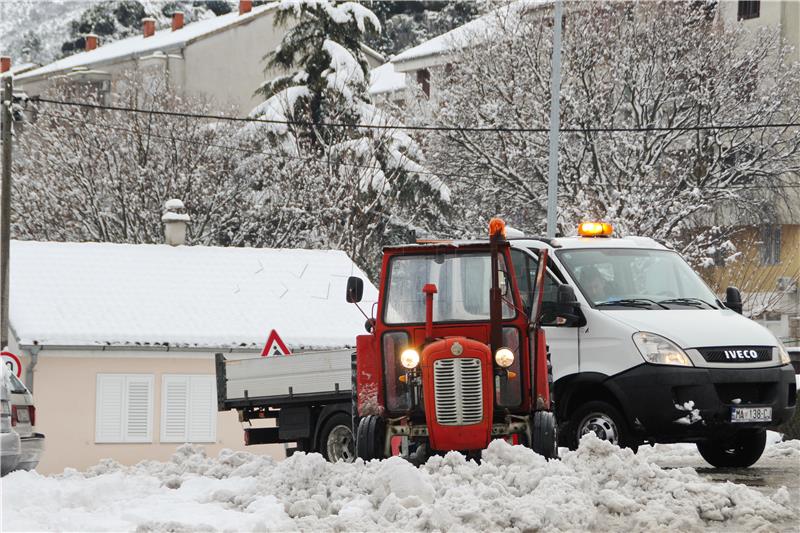 Snijeg na području Vrgorca i okolice