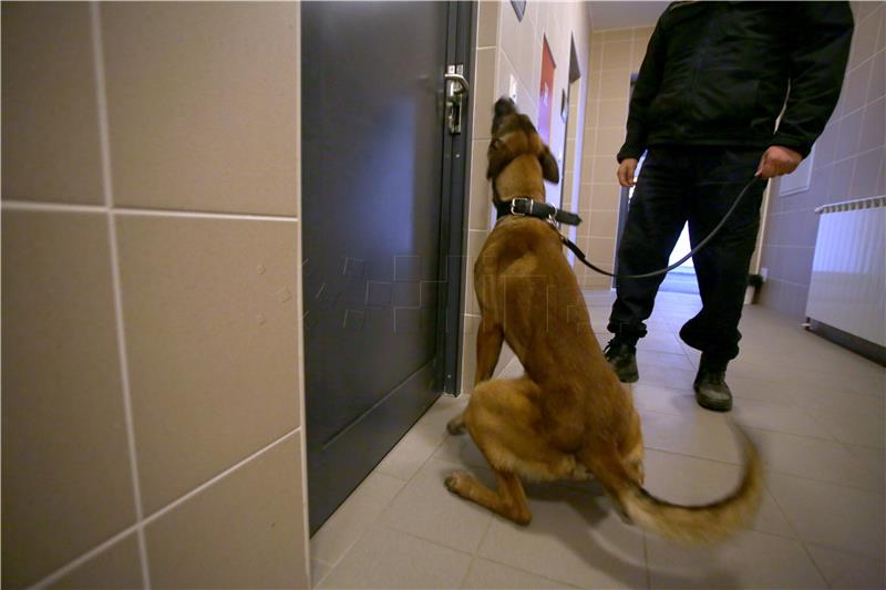 Centar za obuku vodiča i dresuru službenih pasa na Policijskoj akademiji