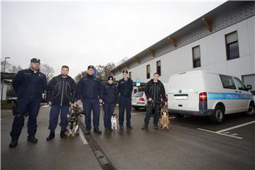 Centar za obuku vodiča i dresuru službenih pasa na Policijskoj akademiji