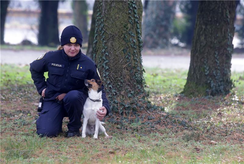 Centar za obuku vodiča i dresuru službenih pasa na Policijskoj akademiji