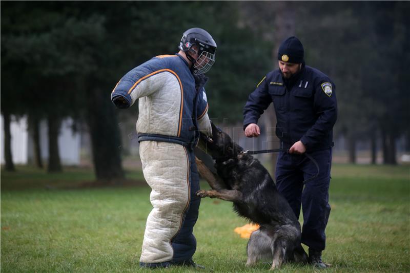 Centar za obuku vodiča i dresuru službenih pasa na Policijskoj akademiji