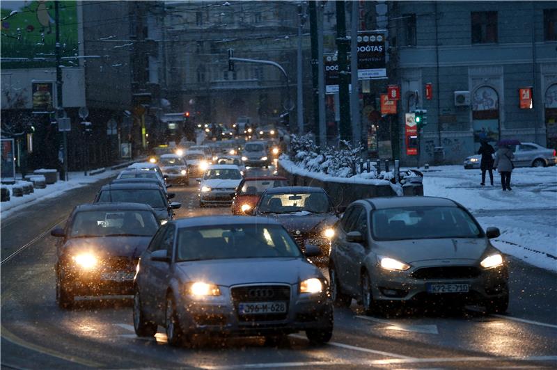 BiH: Troje poginulih u prometnim nesrećama u otežanim vremenskim uvjetima 