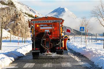 Novi snijeg na dionici autoceste Vrgorac-Zagvozd