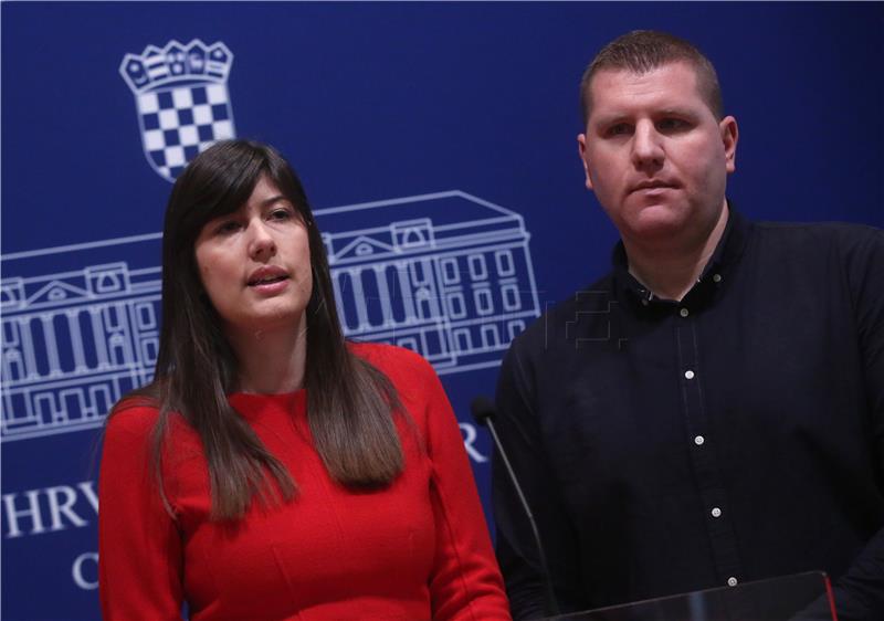 Konferencija za novinare Kluba zastupnika Mosta nezavisnih lista na temu "EU fondovi i utjecaj na gospodarstvo"