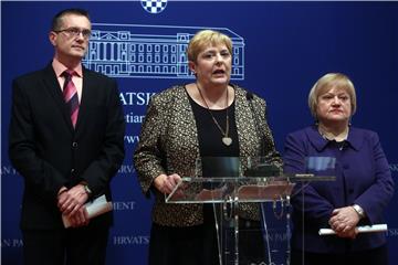 Konferencija za novinare Kluba zastupnika GLAS-a i Hrvatske stranke umirovljenika