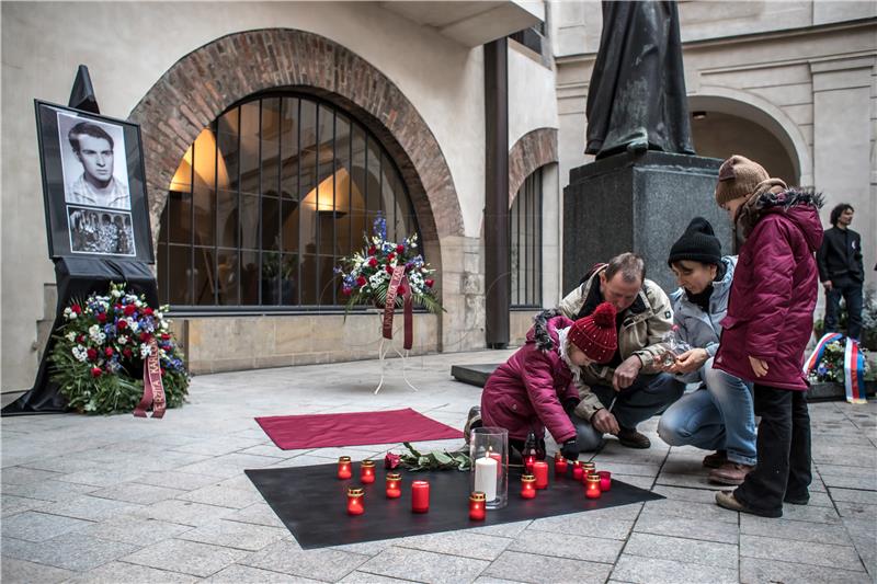 Česi odaju počast Janu Palachu, studentu mučeniku