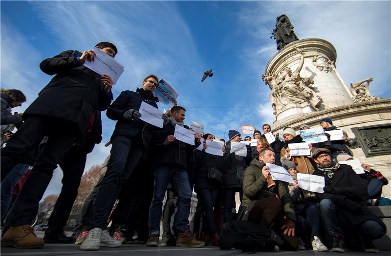 FRANCE REPORTERS WITHOUT BORDERS PROTEST