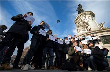 FRANCE REPORTERS WITHOUT BORDERS PROTEST