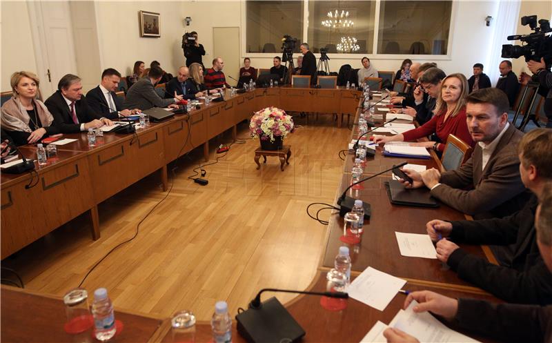 Anti-corruption council says parliament was never less credible