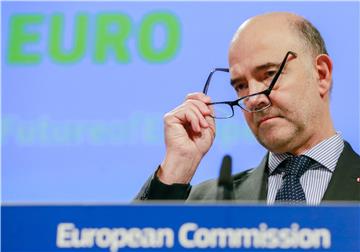 Moscovici u Davosu: Brexit loptica je sada na britanskom terenu