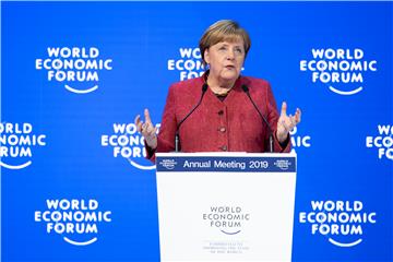 Merkel hvali kompromis kao vrlinu u međunarodnim odnosima