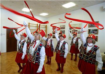 CROATIA OLD MAJORETTES