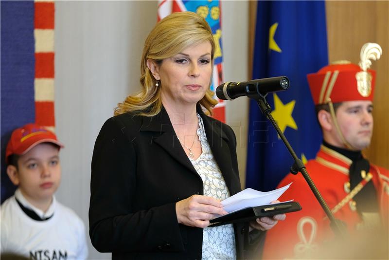 Grabar-Kitarović na Danu otvorenih vrata: Hrvatska odvojeno prikuplja tek 28 posto otpada