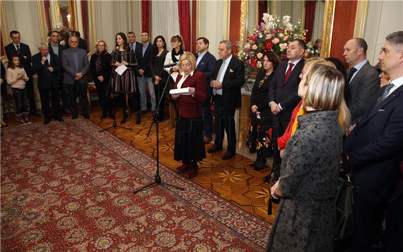 Mikulić i Bandić priredili tradicionalno Novogodišnje primanje za novinare