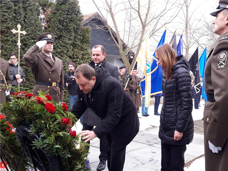 Tovarnik obilježio 21. obljetnicu pokopa mještana poginulih u Domovinskom ratu