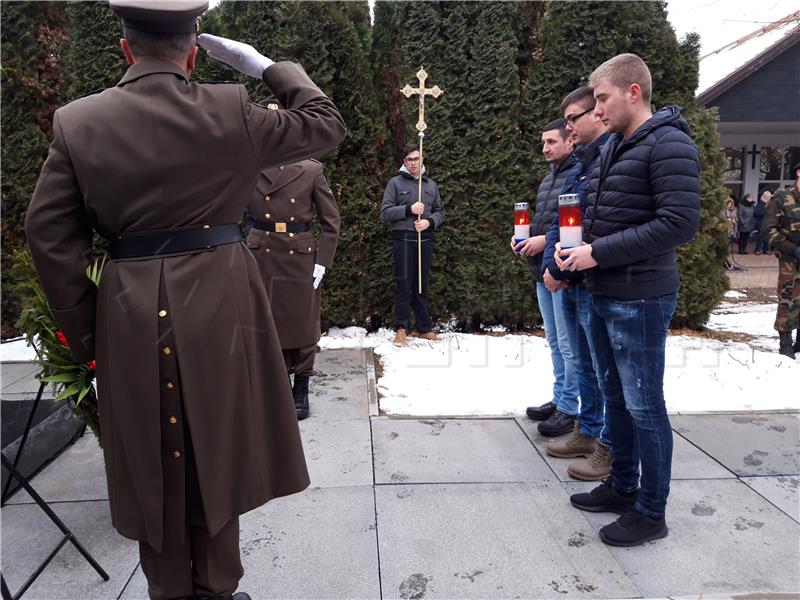 Tovarnik obilježio 21. obljetnicu pokopa mještana poginulih u Domovinskom ratu