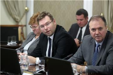 VLADA Ministri izvijestili o rezultatima i projektima u svojim resorima 