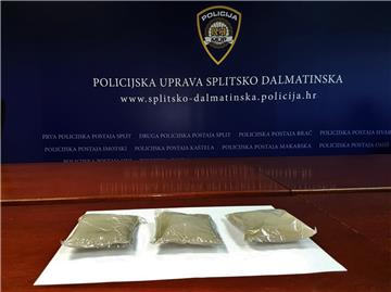 Kod Šestanovca 'pao' dilerski par s više od 1,5 kilograma heroina