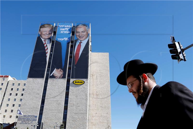 Trump na predizbornim plakatima Netanyahuova Likuda