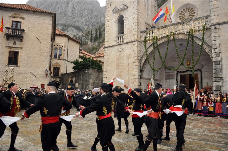  Molitvom i kolom Bokeljske mornarice 1210. put odana počast sv. Tripunu