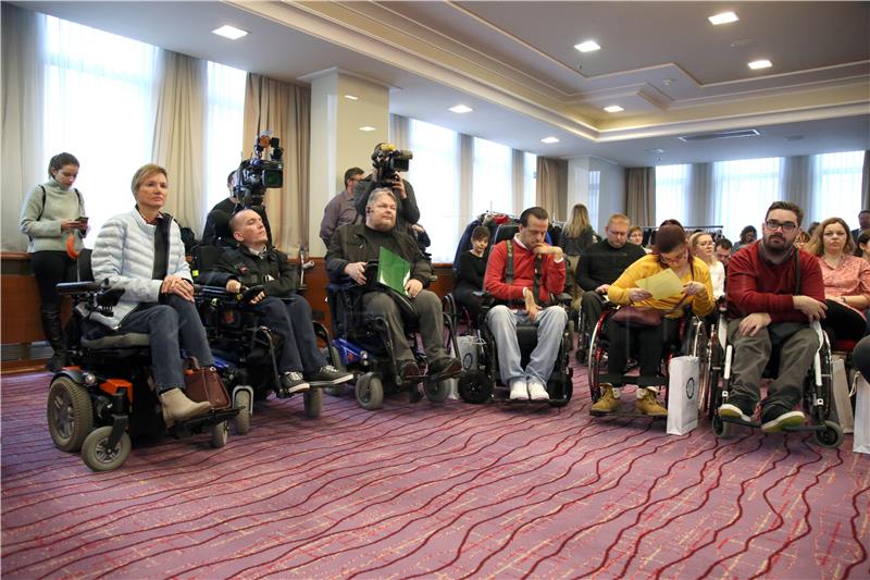 1,700 disabled citizens use services of personal assistants