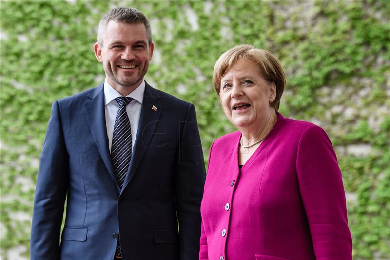 Merkel u četvrtak s čelnicima Višegradske skupine