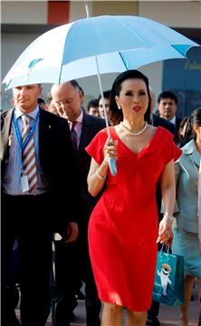 (FILE) SPAIN THAILAND ROYALTY ELECTIONS