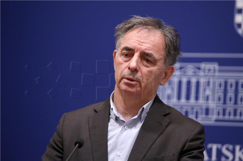 Pupovac: Tražimo hitnu reakciju nadležnih zbog žigosanja učenika u Zadru